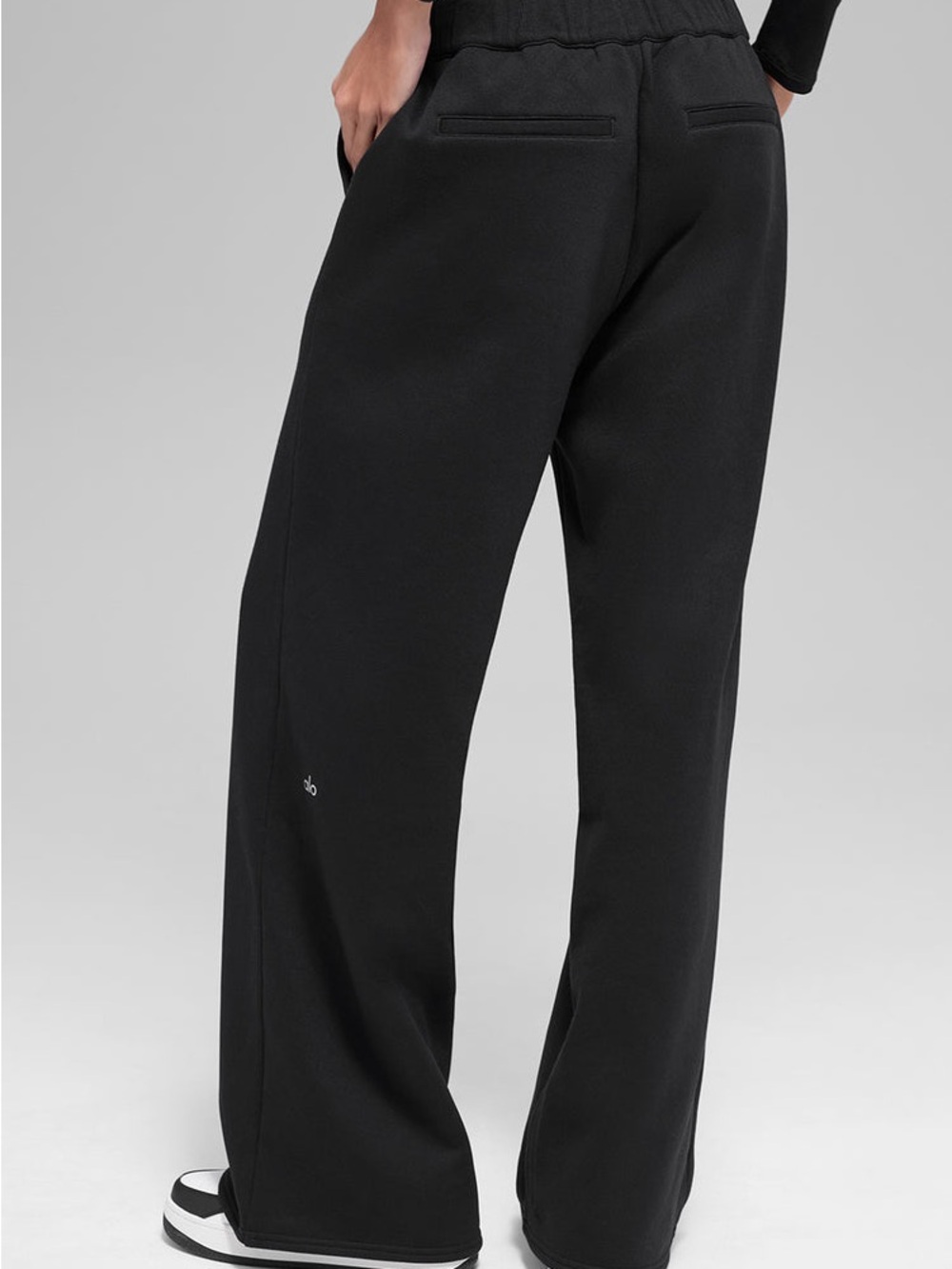ALO Yoga High Waist Sweatpant Trouser • Black • Size Medium - Picture 2 of 5